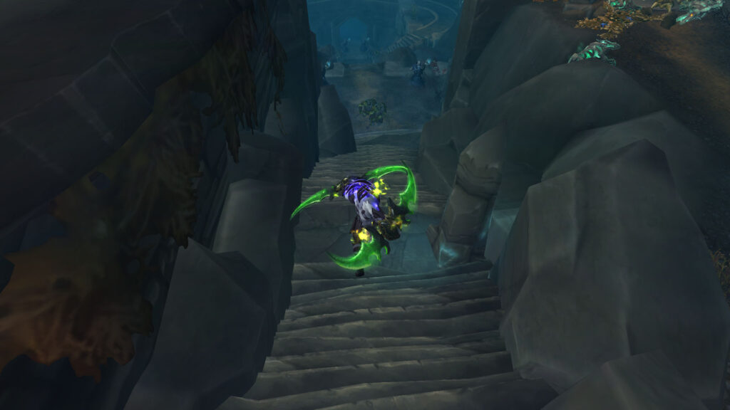 WoW the night elf comes down the stairs